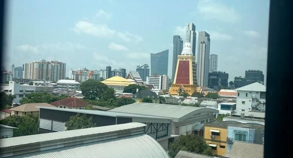 For sale 1 Beds condo in Phra Khanong, Bangkok