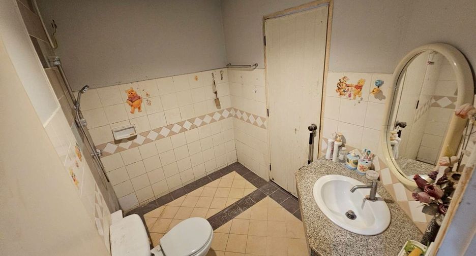 Casa adosada en venta de 3 habitaciones en Bang Bua Thong, Nonthaburi