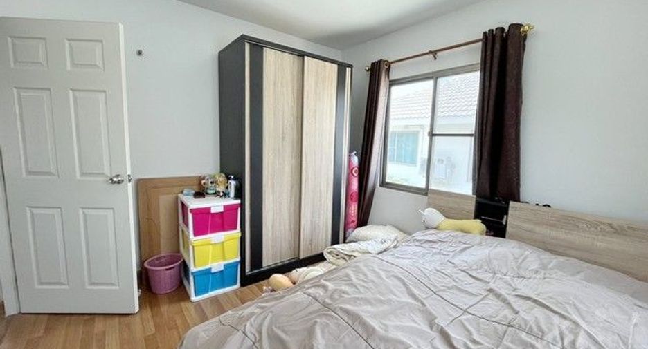 For sale 3 bedrooms house in Si Racha, Chonburi