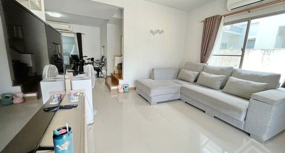 For sale 3 bedrooms house in Si Racha, Chonburi