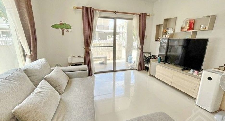 For sale 3 bedrooms house in Si Racha, Chonburi