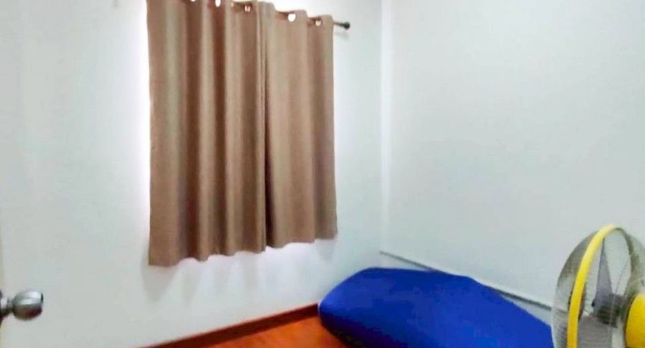 For sale 3 bedrooms townhouse in Mueang Chachoengsao, Chachoengsao