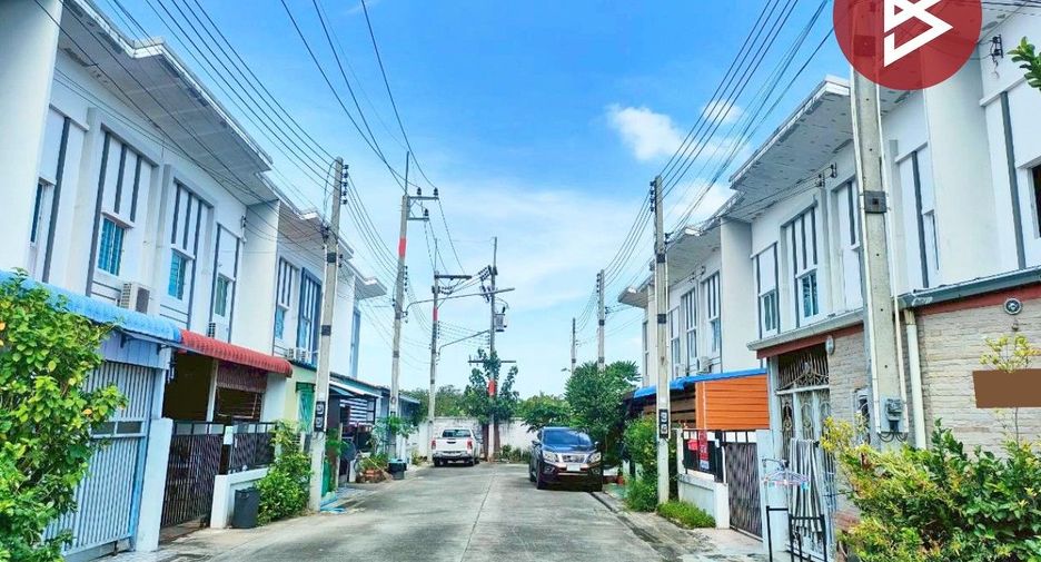 For sale 3 bedrooms townhouse in Mueang Chachoengsao, Chachoengsao
