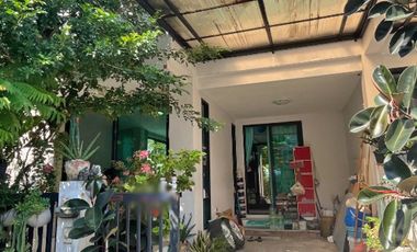 À vendre 3 chambres maison de ville à Mueang Samut Sakhon, Samut Sakhon
