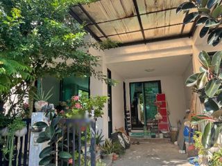 À vendre 3 chambres maison de ville à Mueang Samut Sakhon, Samut Sakhon