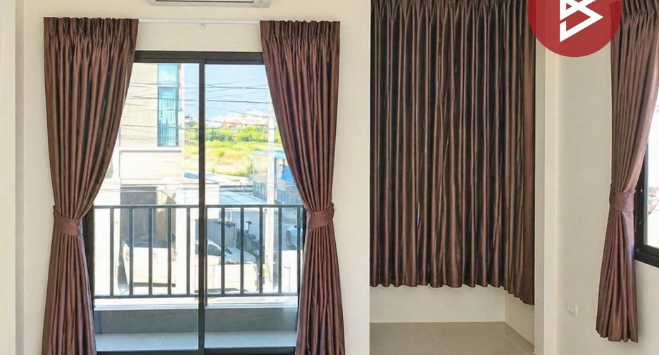 Casa adosada en venta de 2 habitaciones en Phan Thong, Chonburi