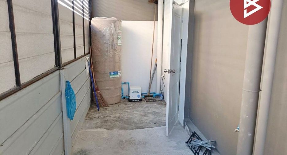 Casa adosada en venta de 2 habitaciones en Phan Thong, Chonburi
