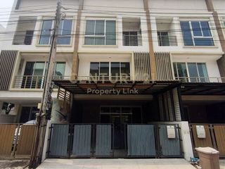 出租 3 卧室 联排别墅 在 Chatuchak, 曼谷