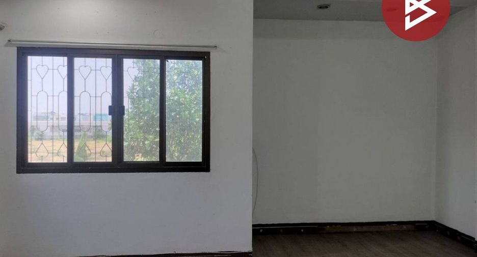 For sale 2 bedrooms townhouse in Wang Thong, Phitsanulok