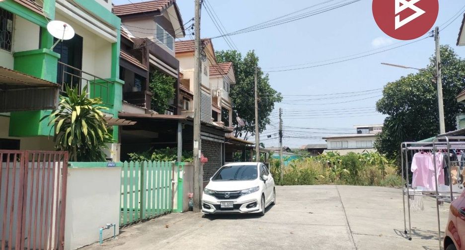 For sale 2 bedrooms townhouse in Wang Thong, Phitsanulok
