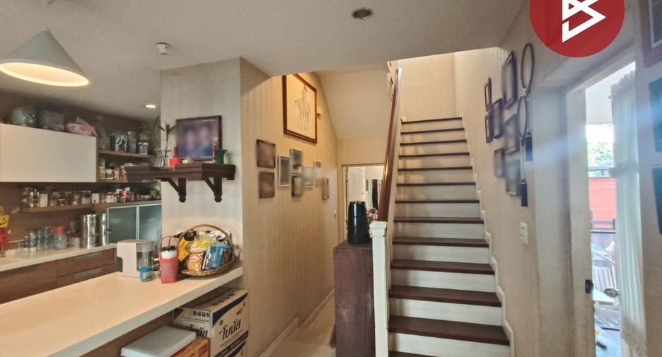 For sale 3 bedrooms house in Mueang Samut Prakan, Samut Prakan