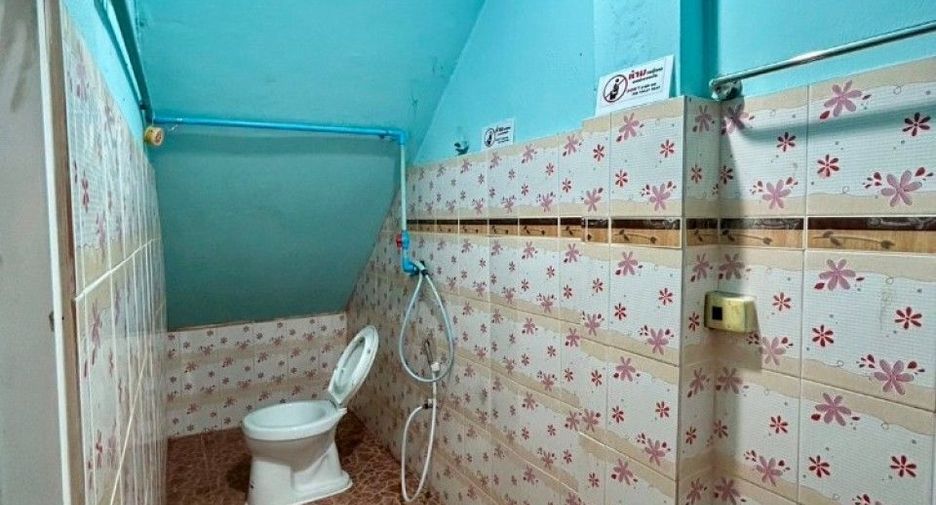 For sale 1 bed retail Space in Phan Thong, Chonburi