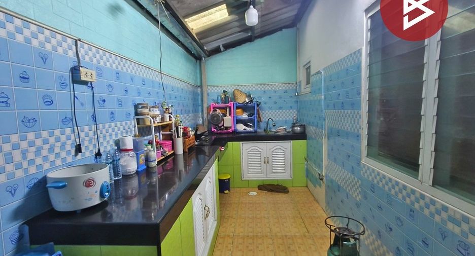 Продажа 3 спальни таунхаус в Mueang Chon Buri, Чонбури