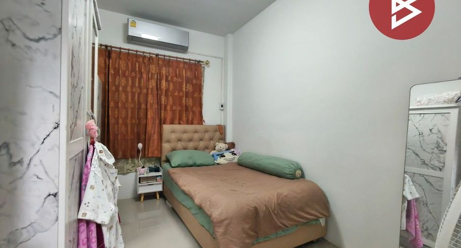 Продажа 3 спальни таунхаус в Mueang Chon Buri, Чонбури