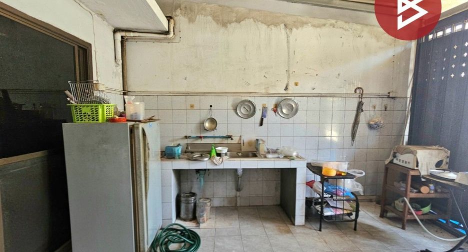 Local comercial en venta de 2 habitaciones en Mueang Chon Buri, Chonburi