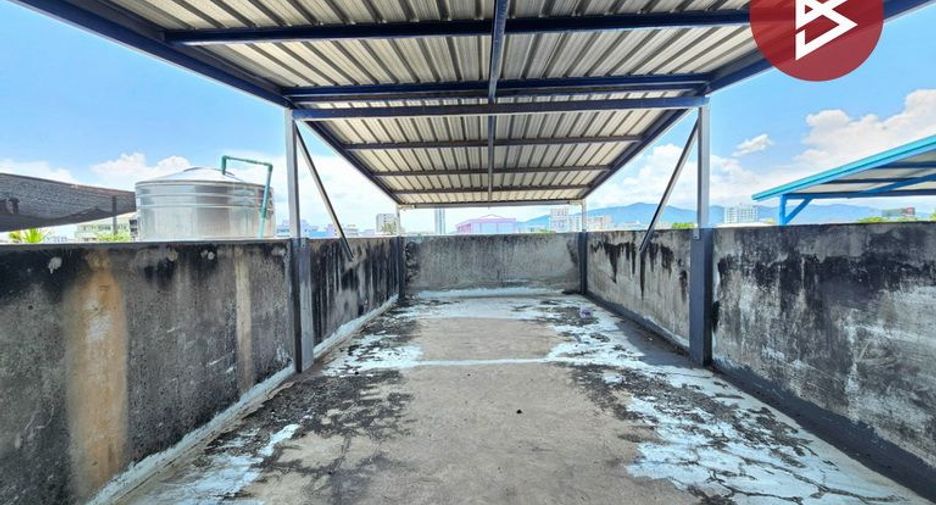 Local comercial en venta de 2 habitaciones en Mueang Chon Buri, Chonburi