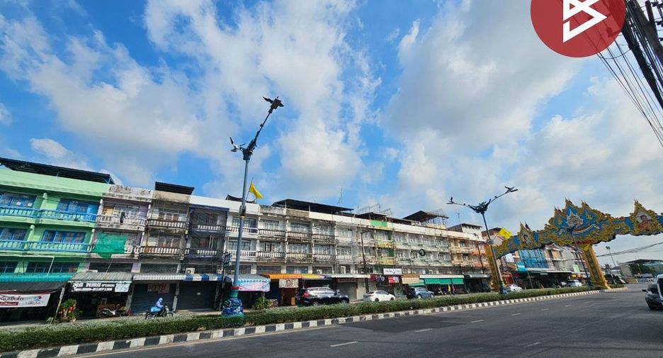 Local comercial en venta de 2 habitaciones en Mueang Chon Buri, Chonburi