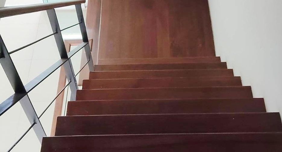 Gewerbefläche zum Kauf mit 6 Zimmer in Mueang Chon Buri, Chonburi