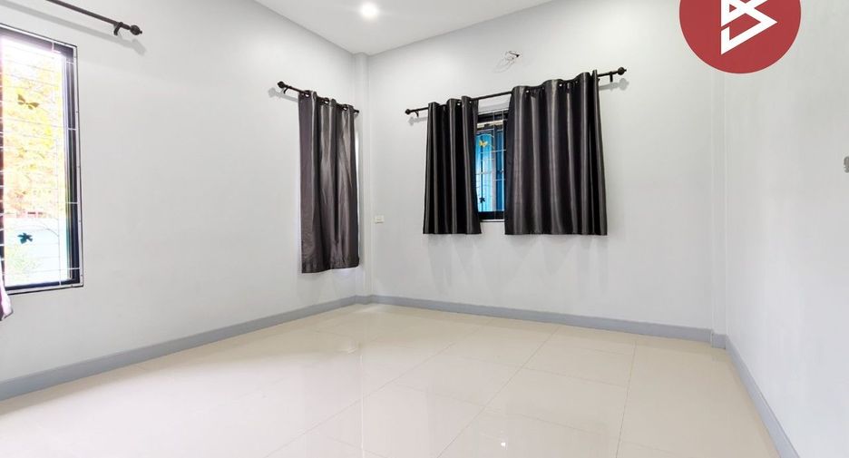 For sale 3 bedrooms house in Mueang Prachinburi, Prachin Buri