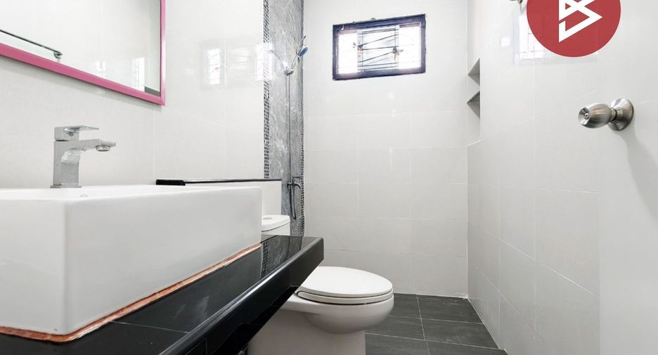 For sale 3 bedrooms house in Mueang Prachinburi, Prachin Buri