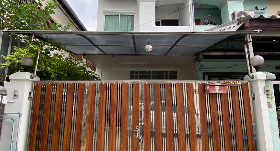 For sale 4 bedrooms townhouse in Bang Kapi, Bangkok