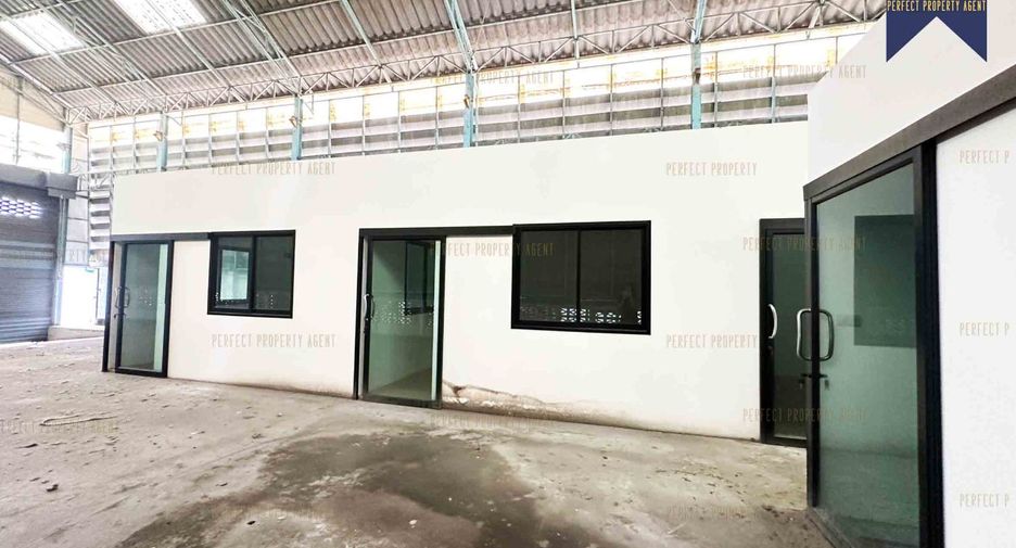 出售 2 卧室 仓库 在 Mueang Samut Prakan, Samut Prakan