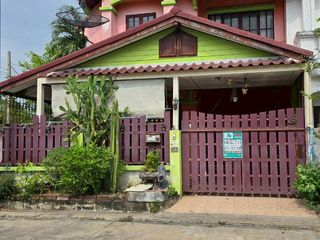 Casa adosada en venta de 3 habitaciones en Mueang Pathum Thani, Pathum Thani