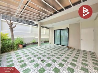 Reihenhaus zum Kauf mit 2 Zimmer in Si Racha, Chonburi