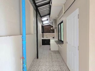 Reihenhaus zum Kauf mit 2 Zimmer in Si Racha, Chonburi