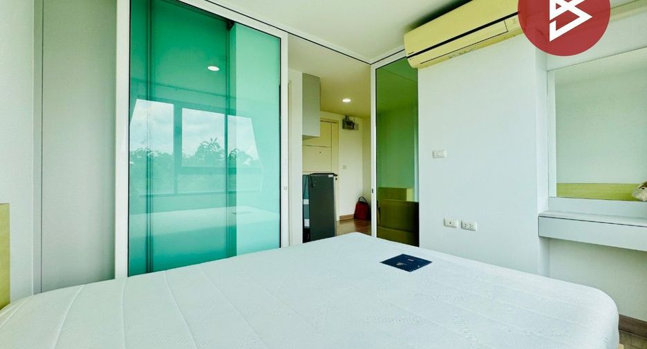 For sale 1 bed condo in Si Racha, Chonburi