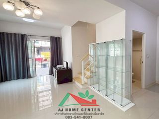 For sale 3 bedrooms townhouse in Don Mueang, Bangkok
