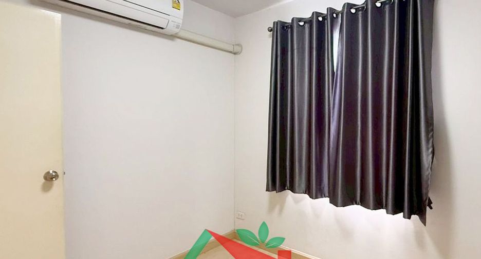 Casa adosada en venta de 3 habitaciones en Don Mueang, Bangkok
