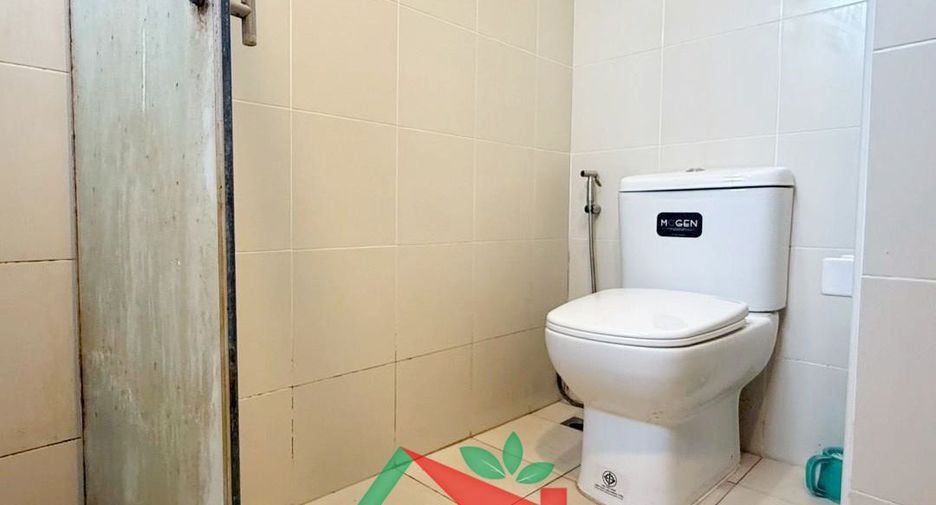 Casa adosada en venta de 3 habitaciones en Don Mueang, Bangkok