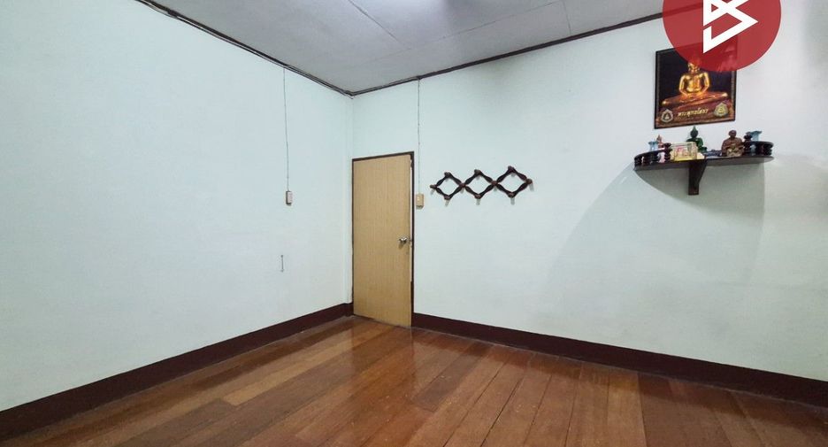 For sale 3 bedrooms townhouse in Mueang Samut Songkhram, Samut Songkhram