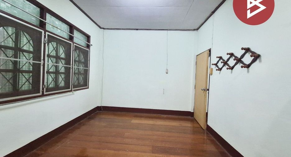 For sale 3 bedrooms townhouse in Mueang Samut Songkhram, Samut Songkhram