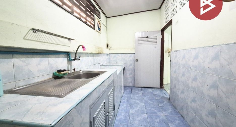 For sale 3 bedrooms townhouse in Mueang Samut Songkhram, Samut Songkhram
