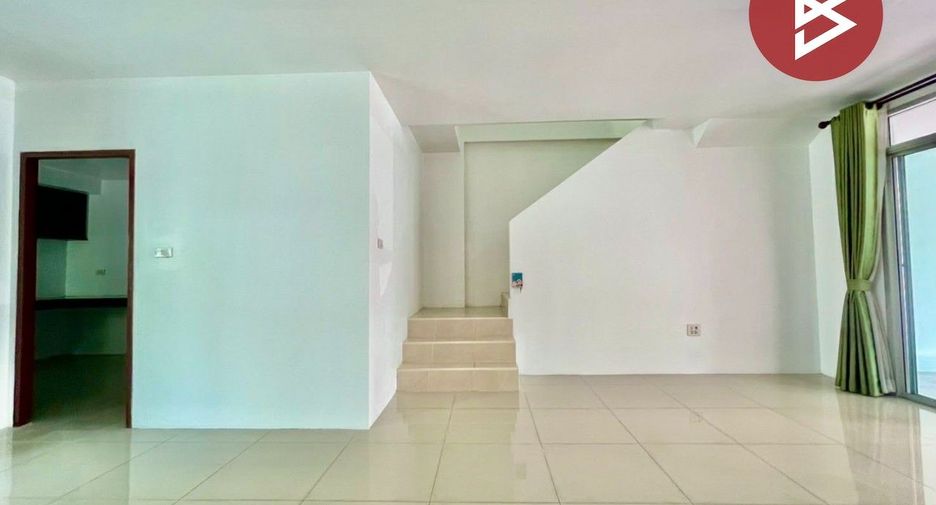 Reihenhaus zum Kauf mit 3 Zimmer in Si Racha, Chonburi