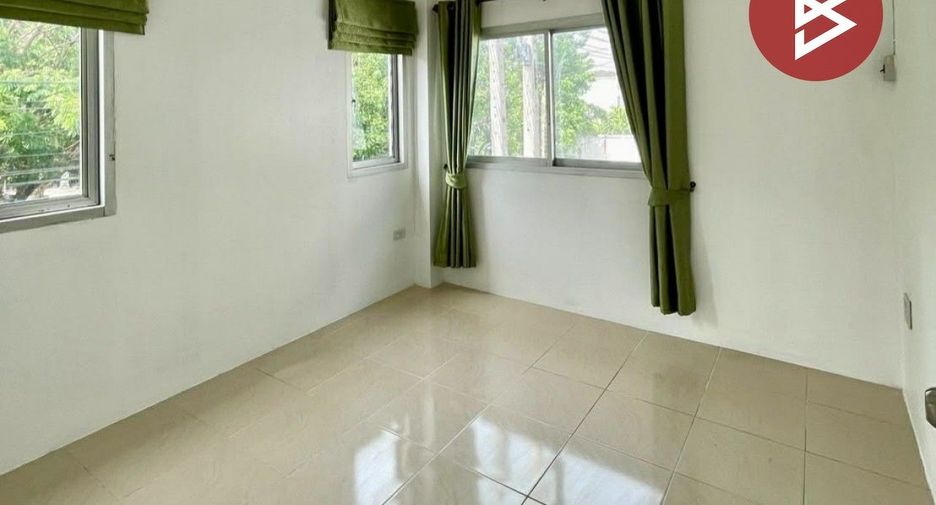 Reihenhaus zum Kauf mit 3 Zimmer in Si Racha, Chonburi