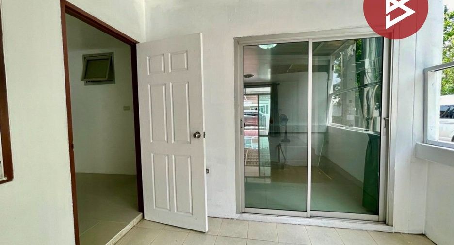 Reihenhaus zum Kauf mit 3 Zimmer in Si Racha, Chonburi