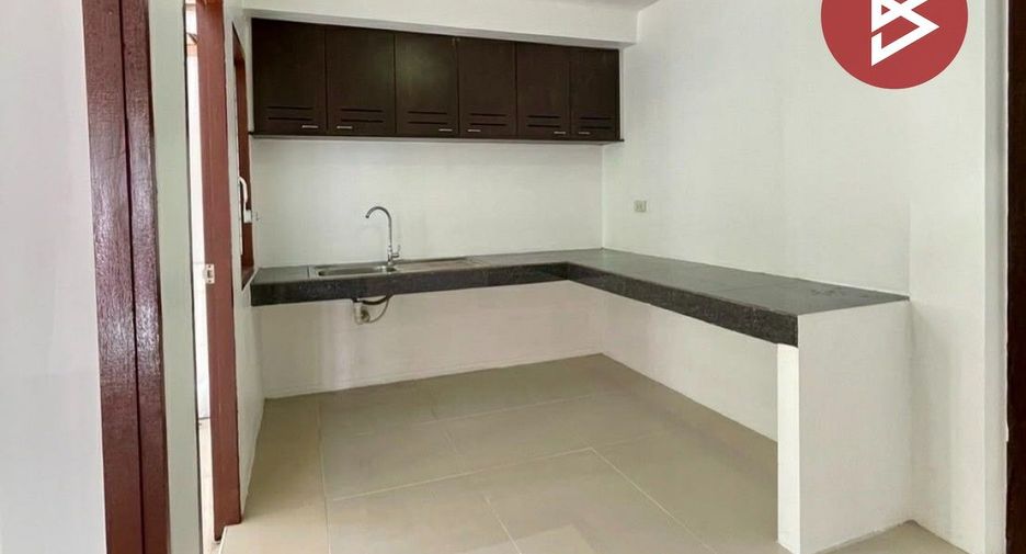 Reihenhaus zum Kauf mit 3 Zimmer in Si Racha, Chonburi