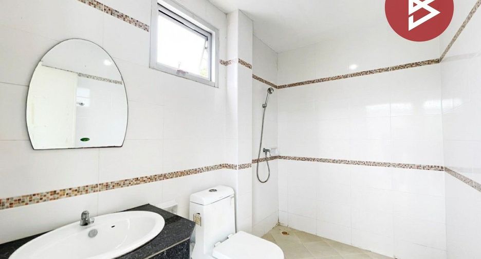 Reihenhaus zum Kauf mit 3 Zimmer in Si Racha, Chonburi