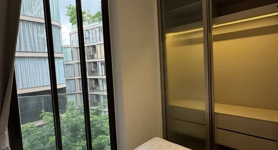 For rent 2 bedrooms condo in Khlong Toei, Bangkok