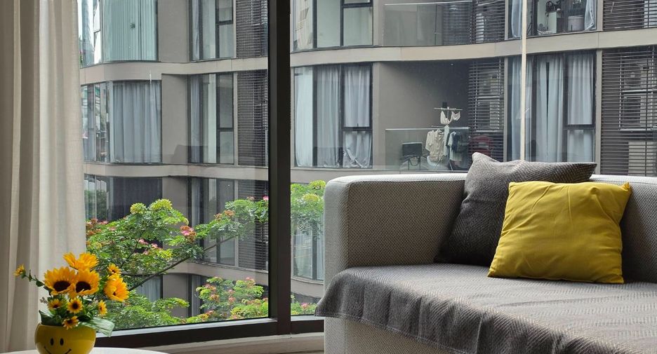 For rent 2 bedrooms condo in Khlong Toei, Bangkok