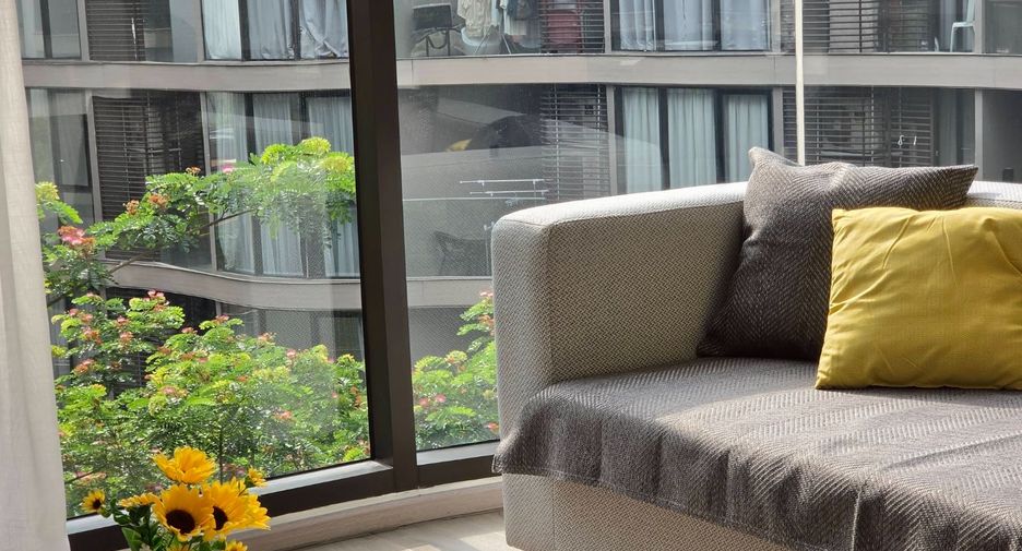 For rent 2 bedrooms condo in Khlong Toei, Bangkok