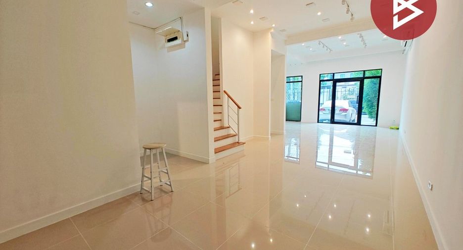 ขาย 4 ห้องนอน ทาวน์เฮ้าส์ ใน สวนหลวง, กรุงเทพฯ