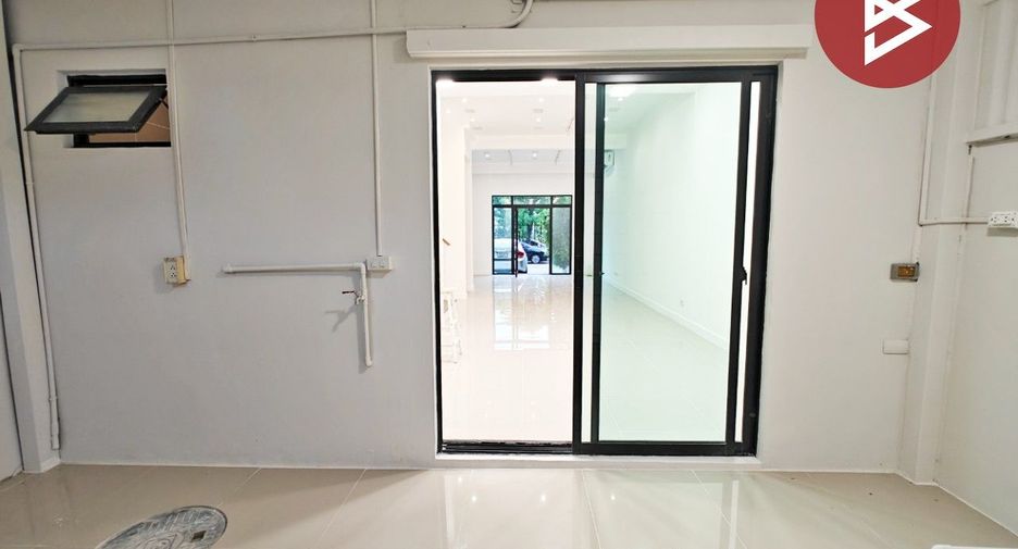 ขาย 4 ห้องนอน ทาวน์เฮ้าส์ ใน สวนหลวง, กรุงเทพฯ