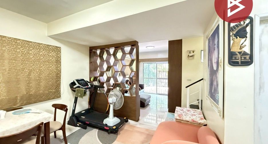 For sale 3 bedrooms townhouse in Lam Luk Ka, Pathum Thani