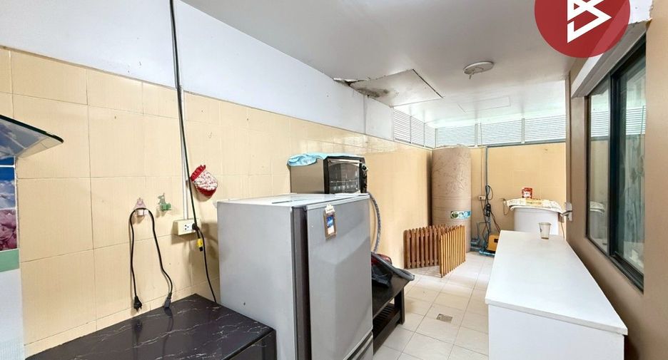 For sale 3 bedrooms townhouse in Lam Luk Ka, Pathum Thani