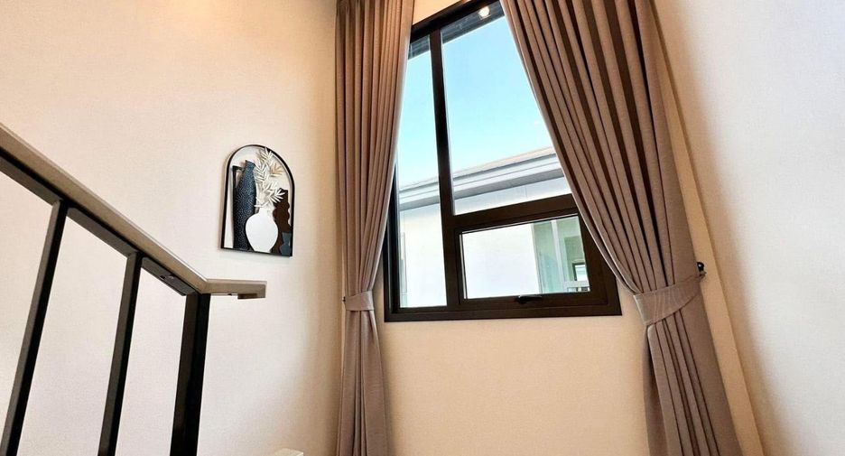 For rent 4 bedrooms house in East Pattaya, Pattaya