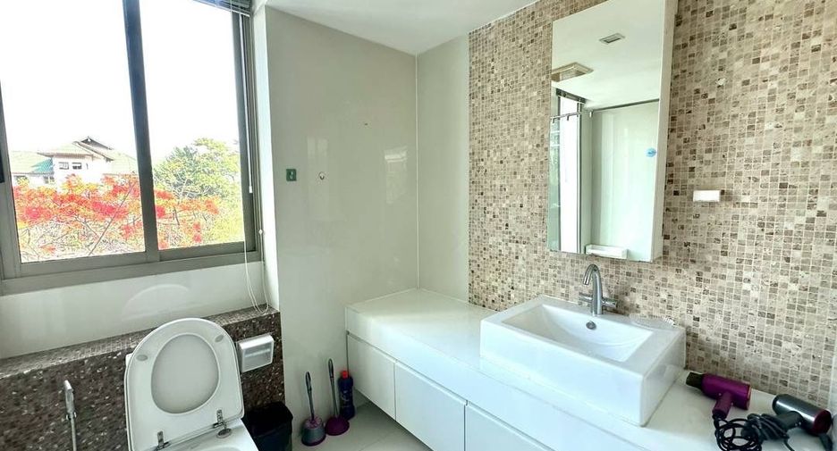 Condo en alquiler de 2 habitaciones en North Pattaya, Pattaya
